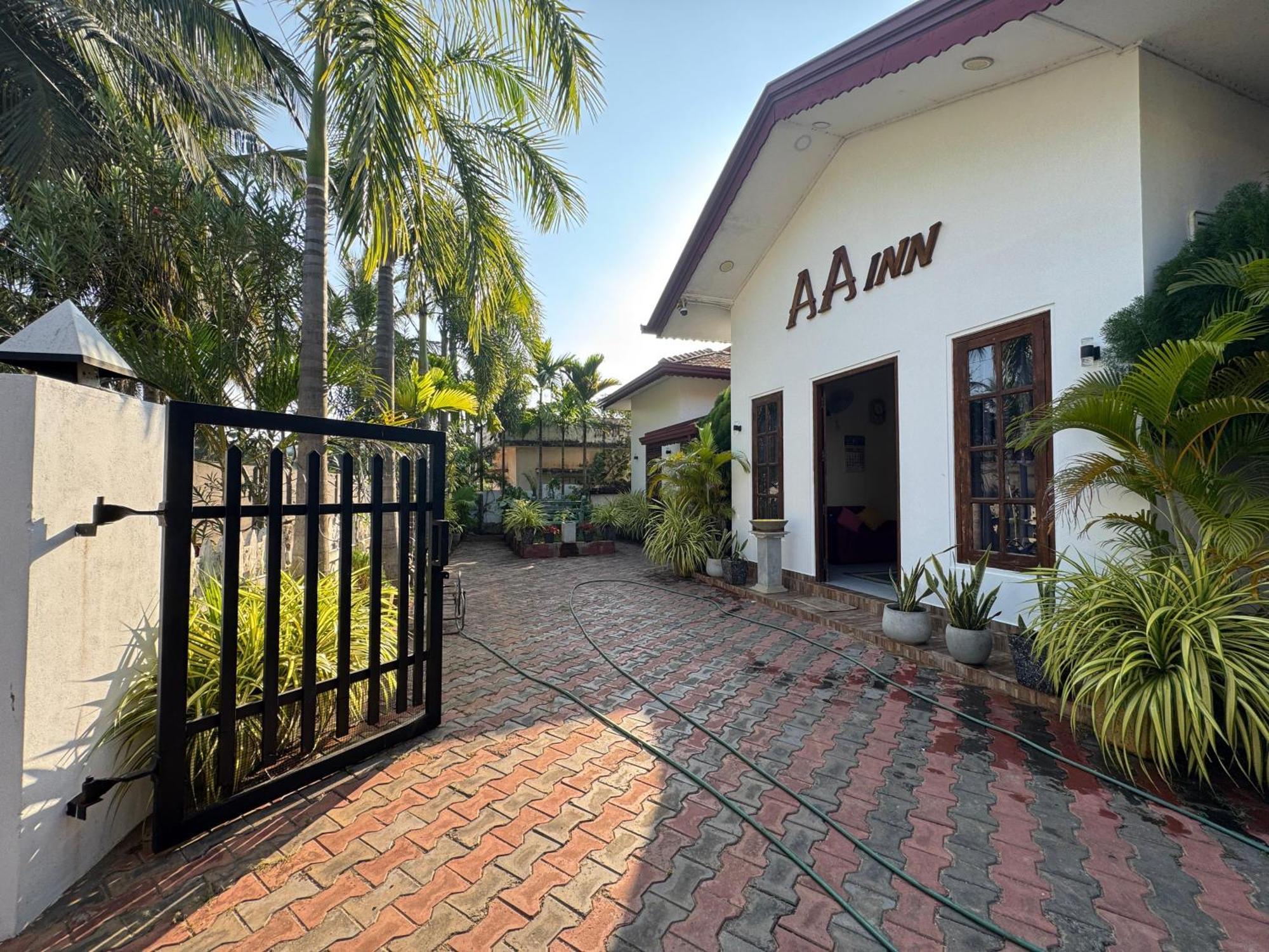 Aa Inn Trincomalee Bagian luar foto