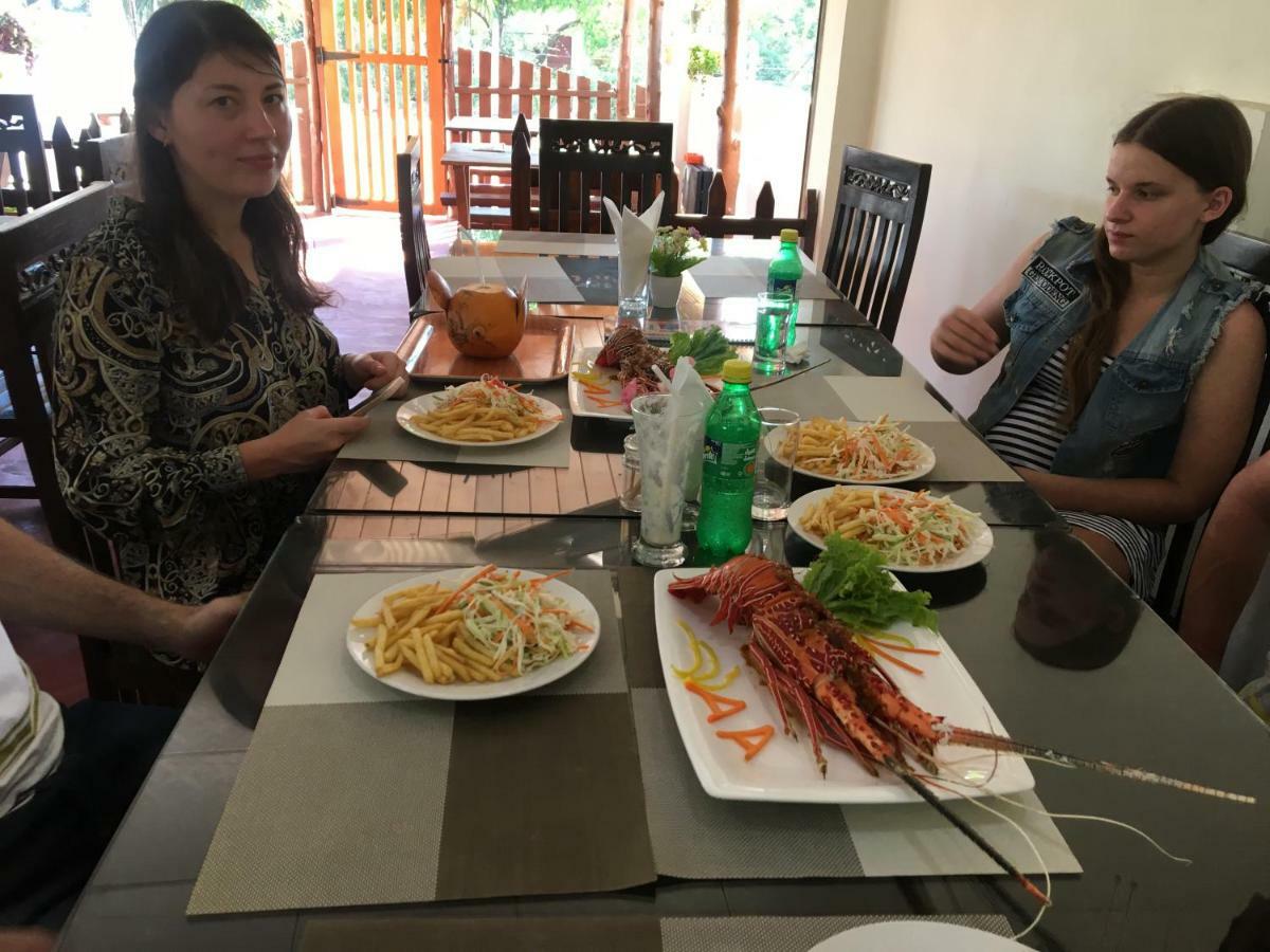 Aa Inn Trincomalee Bagian luar foto