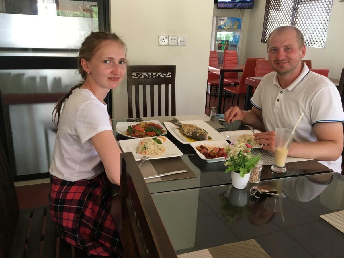 Aa Inn Trincomalee Bagian luar foto