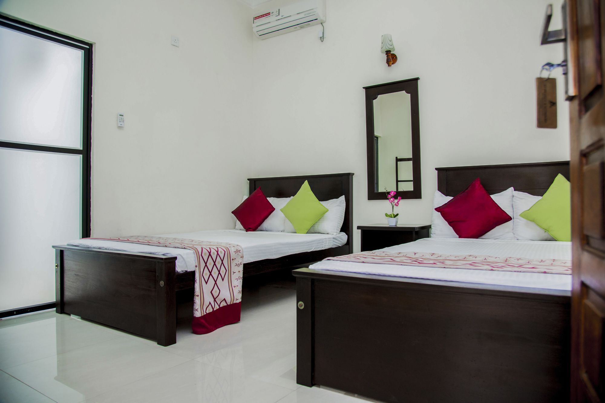 Aa Inn Trincomalee Bagian luar foto