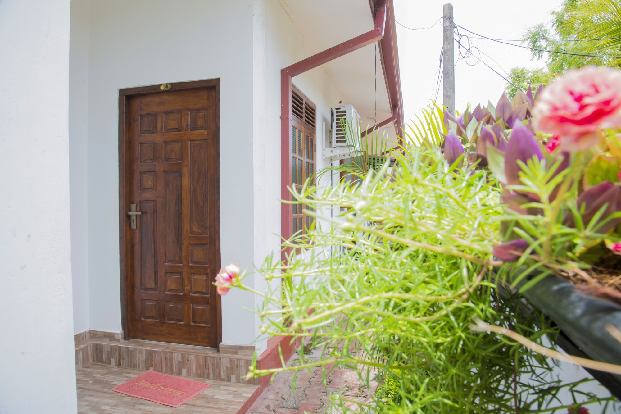 Aa Inn Trincomalee Bagian luar foto