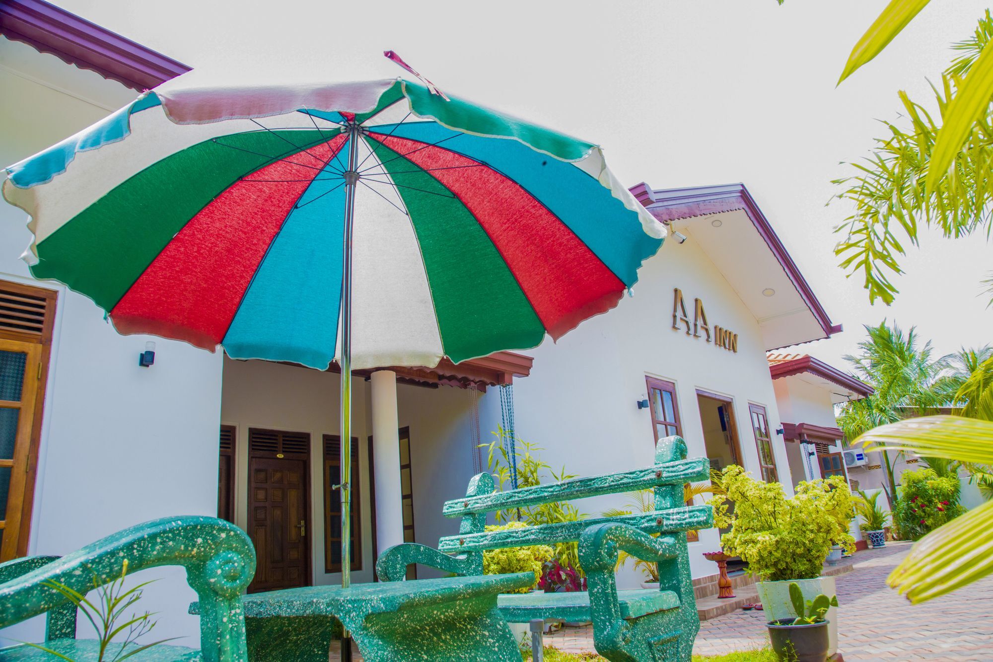 Aa Inn Trincomalee Bagian luar foto